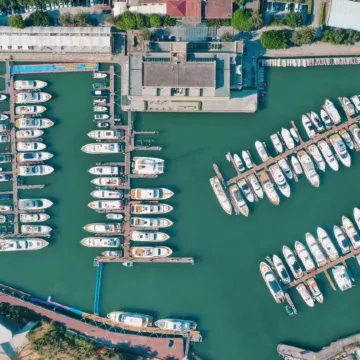 Shenzhen Dameisha Bay Yacht Resort Hotel Отели рядом с достопримечательностью «Кяомейша Бич»
