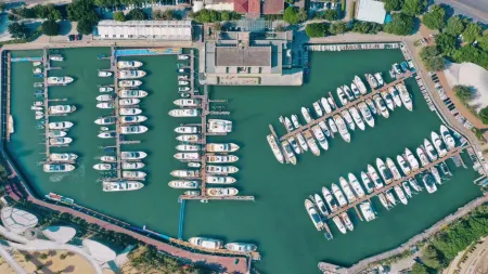 Shenzhen Dameisha Bay Yacht Resort Hotel Отели рядом с достопримечательностью «Yantian International Container Port»