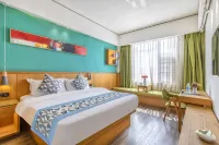 Zhuxia ART Hotel (Kunming Economic Development Zone Zhujiacun Subway Station)