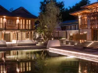 Aleenta Retreat Chiang Mai Hotels near Wat Pha Lat