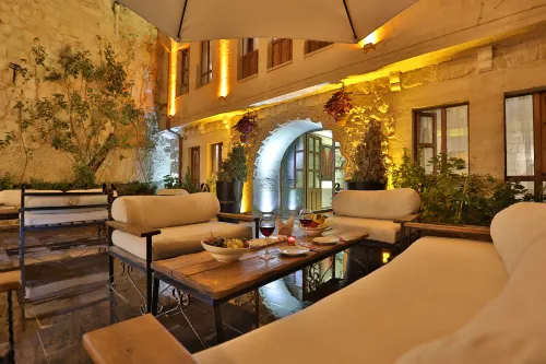 Aja Cappadocia Cave Hotel فنادق في Sivritas Mahallesi