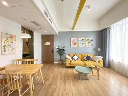 Chengdu QianChuan Homestay (Huapaifang Subway Station Shop)