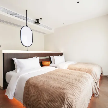 Moganshan Chujianshanye Hot Spring Light Luxury Beauty Hotel