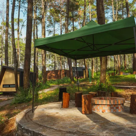 Bobocabin Cikole, Bandung