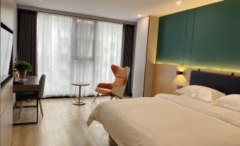 Rujia Ruibaiyun Hotel (Shangluo Zhongxue)