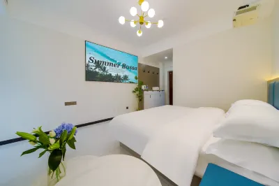 Lancang Hotel (Zhengzhou Xinwan Square Aquarium Store） Hotels near North China University of Water Resources and Electric Power Relational Area