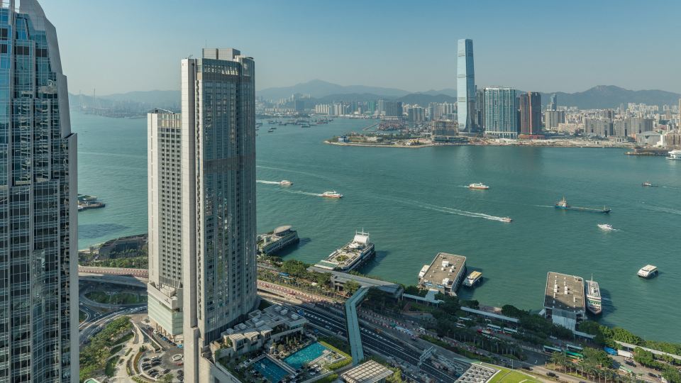 Four Seasons Hotel Hong Kong