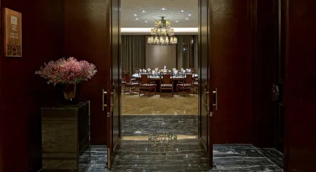 Oriental Jianguo Hotel