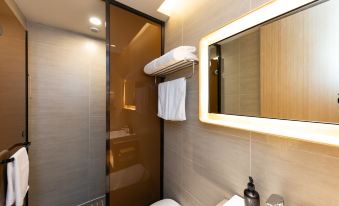 JI Hotel (Guiyang Jiaxiu Lou Minsheng Road Delicious Street)