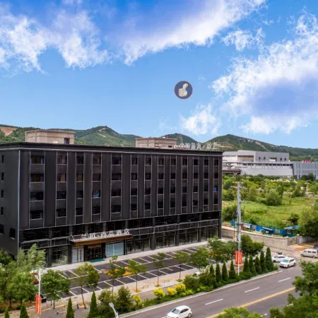 Lanou Shangpin Hotel (Yuxian Yangquan North station shop)