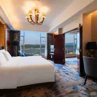 Jiucheng Hotel Rooms