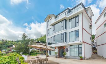 Floral Hotel·Xiapu Xinyi Hotel (Sansha Xiaohao Beach Branch)