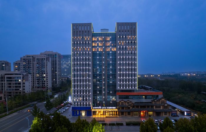 Pingyi Wanda Yuehua Hotel