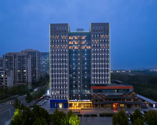 Pingyi Wanda Yuehua Hotel Hotels in Pingyi County