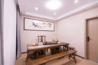 Dengfeng Qingshanju Hotel (Shaolin Avenue Downtown Branch)