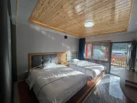 Zhuoji Shanshui Homestay Отели рядом с достопримечательностью «Мостик брака»
