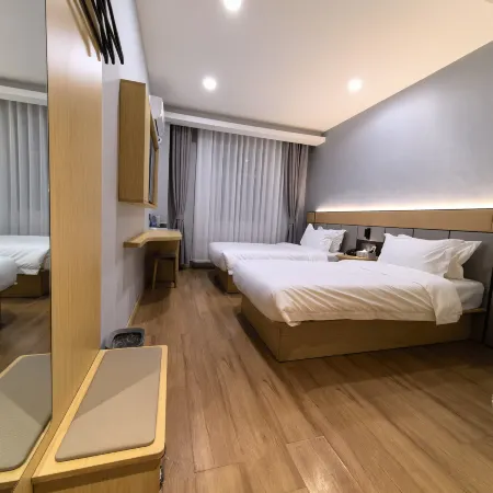 Yueshe Hotel (High-speed Railway Station) Отели рядом с достопримечательностью «Муниципальное Правительство Чжан Цзякоу»