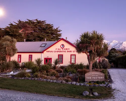 The Factory Luxury Accommodation Hotels in Hapuku