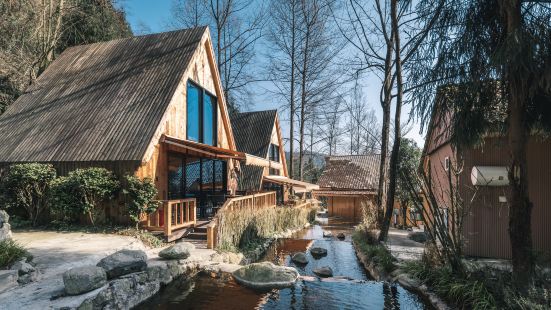 Norwegian Forest Creek House, Pengzhou