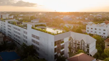 Sky Park Condotel & Residence