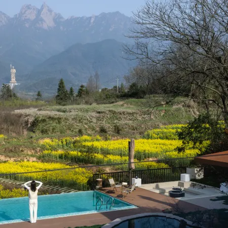 Jiuhuashan Banmu Huatian Homestay