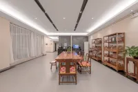 Cloud Four Seasons Shangpin Hotel (Yuxi Taobao Street Wanda Plaza Branch)