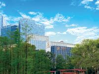 The Thousand Laterns Lake Hotel Hotels near Thousand Lantern Lake Park