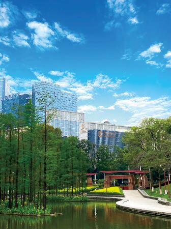 The Thousand Laterns Lake Hotel Отели рядом с достопримечательностью «Golden Fifa Park»