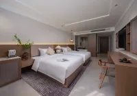 Zhenyuan Hotel - balcony