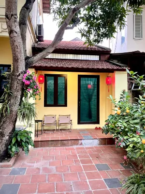 Lee Homestay Hotellit kohteessa Đông Anh