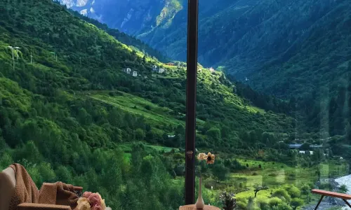 발라 톰스 클리프 스트림 트레이싱 호텔 (쓰구냥산 관광지점)