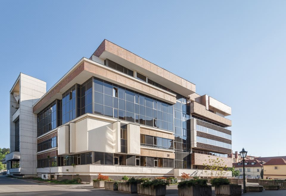 1. 더 프레지던트..