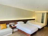 Sansheli Garden Hostel Отели в г. Тунсян