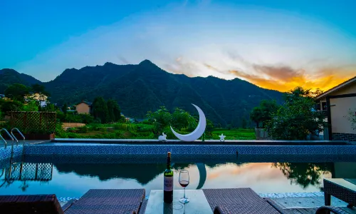 Cloud Bamboo Retreat | Avatar Mountains ,3-min walk to the Zhangjiajie Forest Park