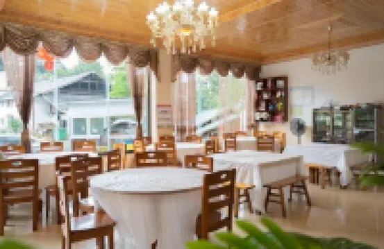 碧峯峽金山閣パンダ民宿 雅安のホテル