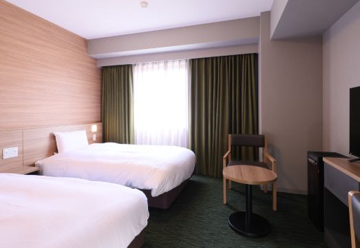 1. 도미 인 아오모..