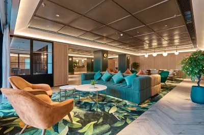 Orange Mercure (Chaozhou Ancient City West Lake Branch) Hotels near Hanshan Normal University Chaozhou Branch