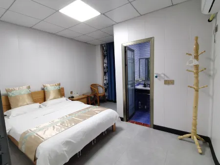 Yangshan County Small Town Renjia Отели рядом с достопримечательностью «Guangdong First Peak Resort»