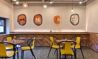 Mijia Youth Hotel (Beijing Communication University Metro Station Store)