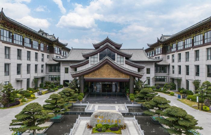 Yueheng Jinshan Ancient Town Hotel