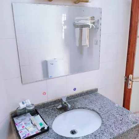 Mile Taifeng Building Hotel (Giant Century Plaza Qinglai Park Branch)