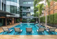Solitaire Bangkok Sukhumvit 11 by Kingston Hotels - Beach