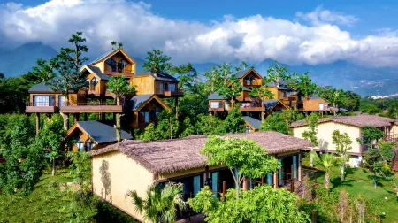 Yuxi Xinping Jia Sa Ai Lao Secret Realm Happy Valley Hotel Отели рядом с достопримечательностью «Jiasazhen»