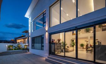 MOUNTAIN•DESIGNE Oxygen-rich Scenic Stay (Moonlight Square, Dukezong Ancient Town)