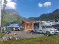 Lugu Lake Scenic Area Zhenxiang Yunlv Homestay