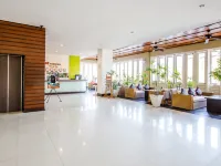 B2 Premier Hotel & Resort Hotels near Rumpaeng Temple