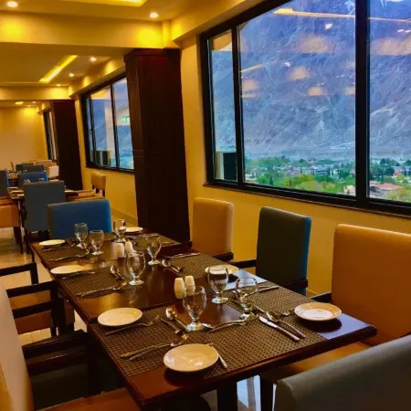 Avari Xpress Gilgit Отели в г. Гилгит