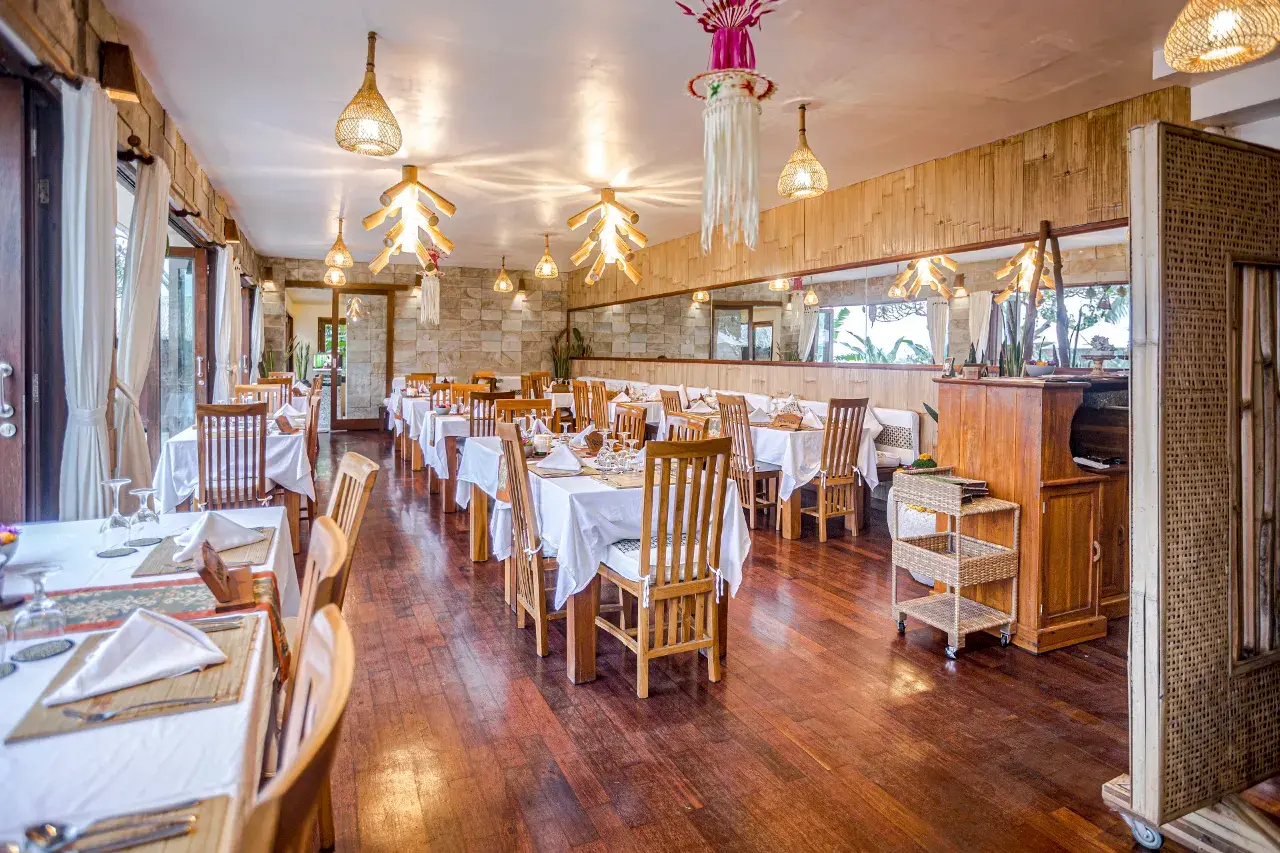 문둑 모딩 플랜테이션 미미 레스토랑 인테리어