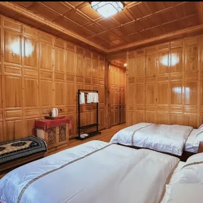 Shangri-La Suyouhua Homestay Hotels near Potatso National Park