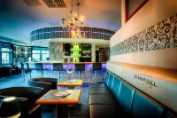 Enjoy Hotel am Studio - Baarit